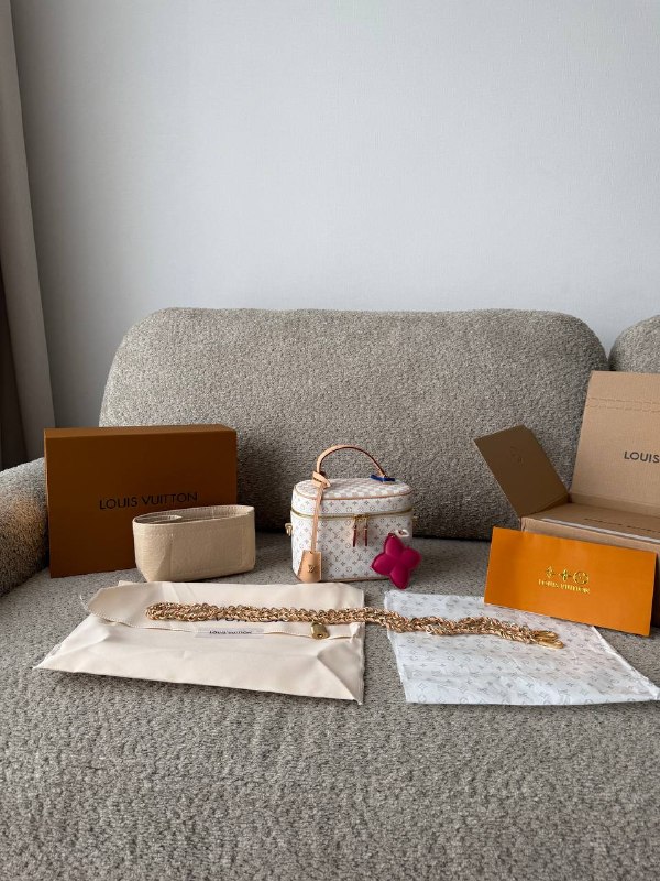 Косметичка Louis Vuitton