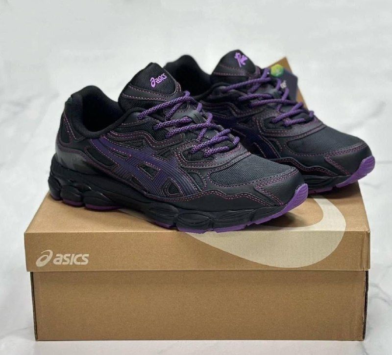 Кроссовки Asics