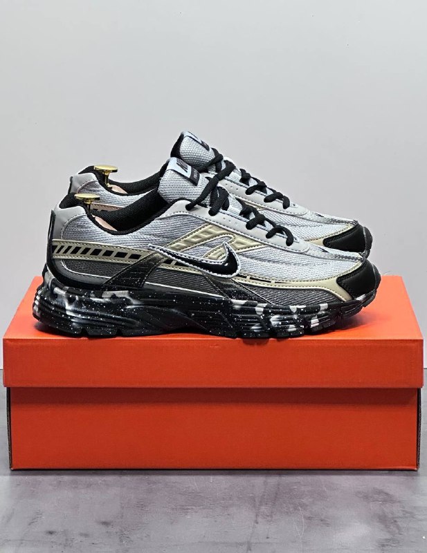 Кроссовки Nike Initiator