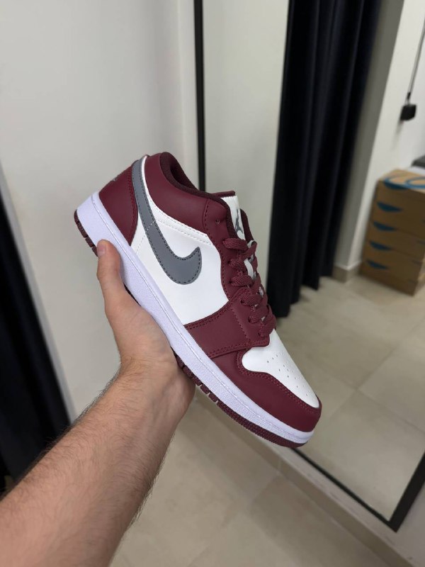 Nike Air Jordan 1