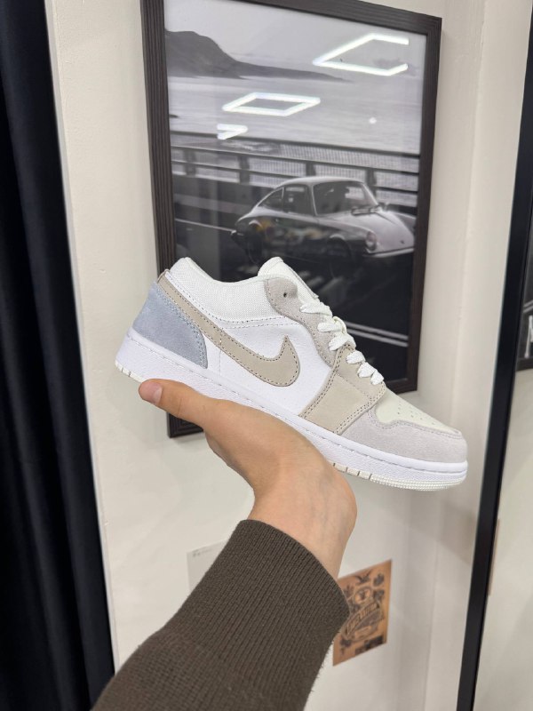 Nike Air Jordan 1 & Paris
