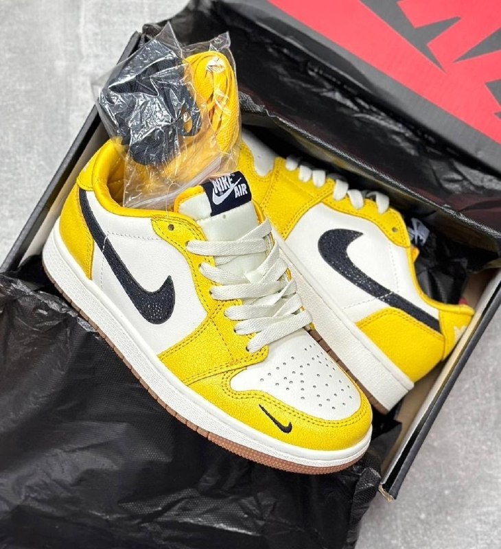 Кроссовки Nike Air Jordan 1