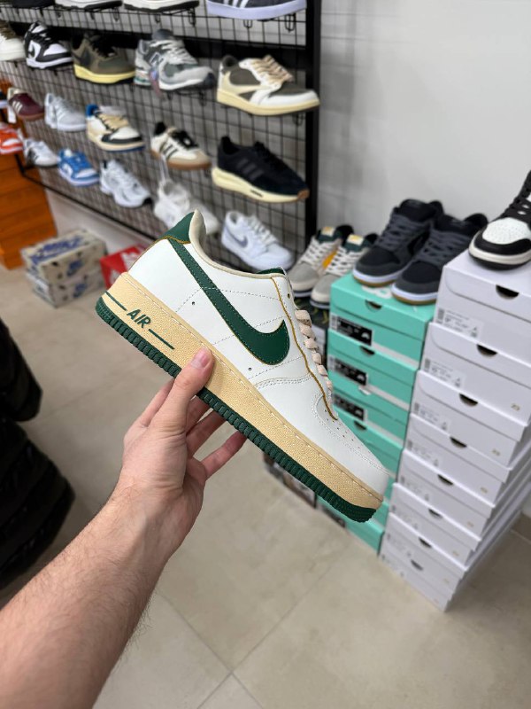 Nike Air Force 1 «Бело-зеленые»