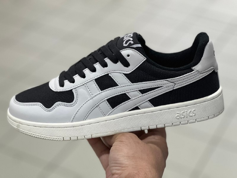 Кроссовки Asics