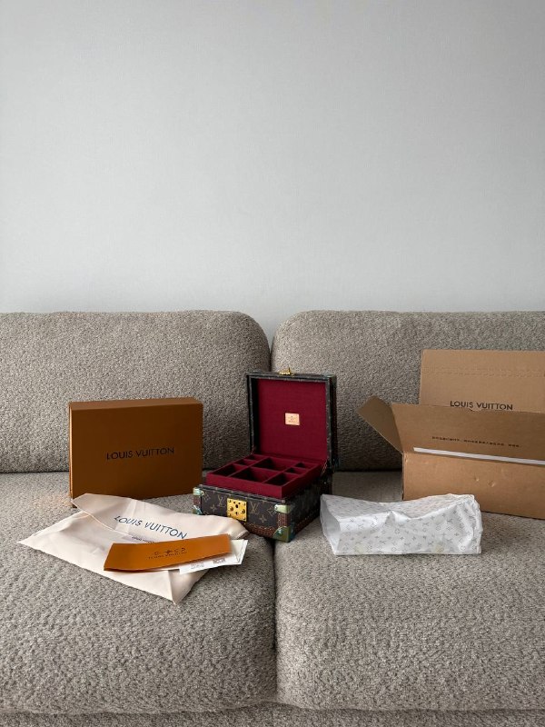 Шкатулка Louis Vuitton Jewelry Box