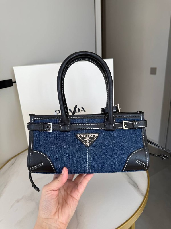 Сумка Prada