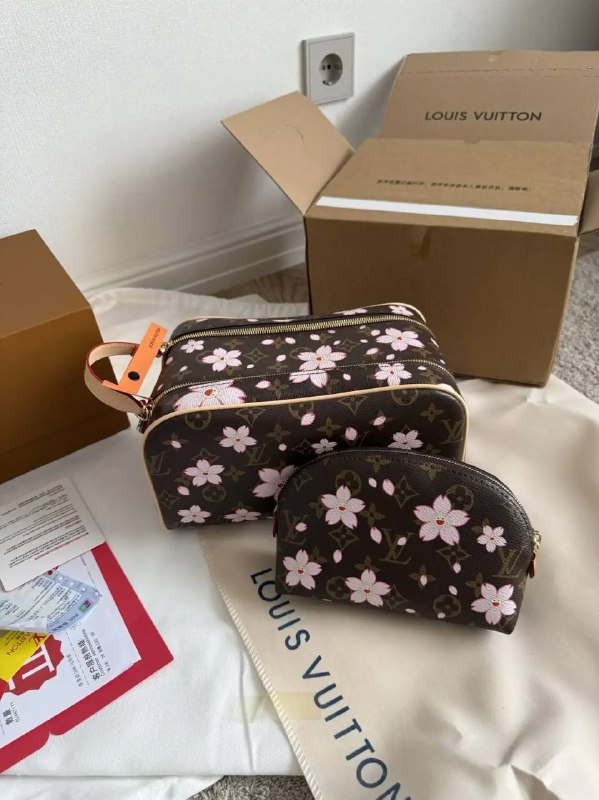 Косметичка Louis Vuitton