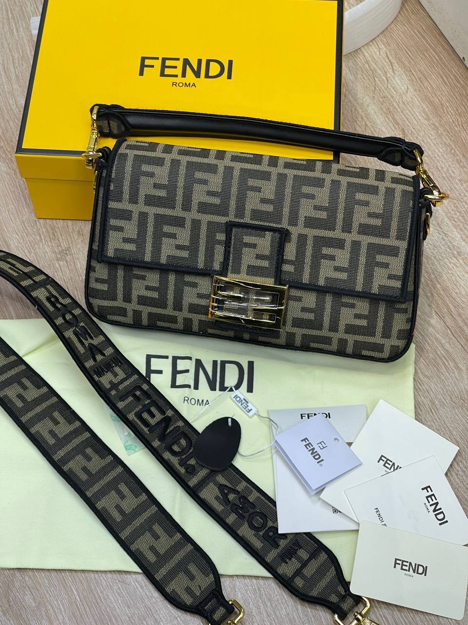 Сумка Fendi Baguette