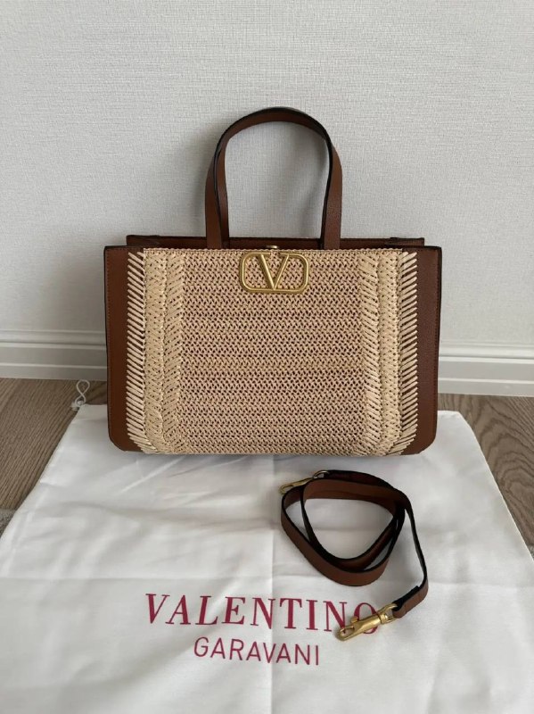 Сумка Valentino