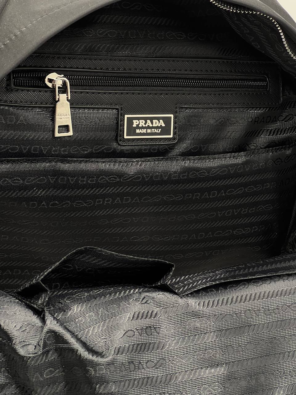Сумка Prada