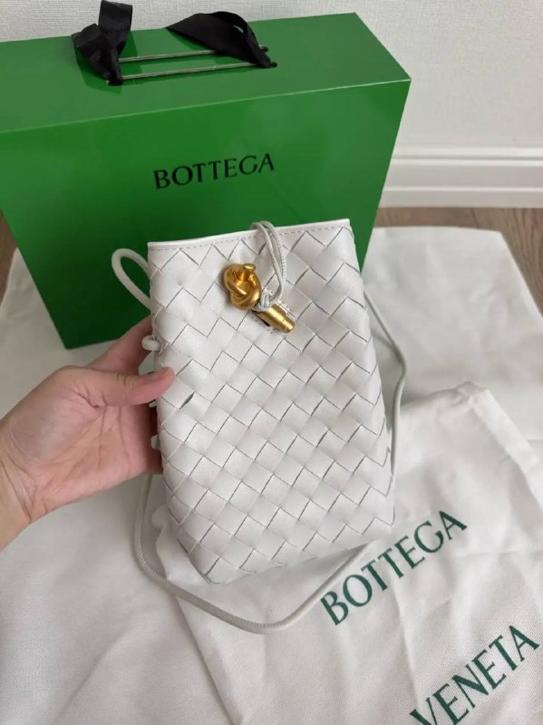 Чехол Bottega Veneta под телефон