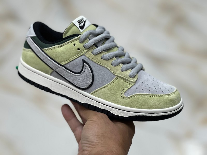 Кроссовки Nike Dunk Low