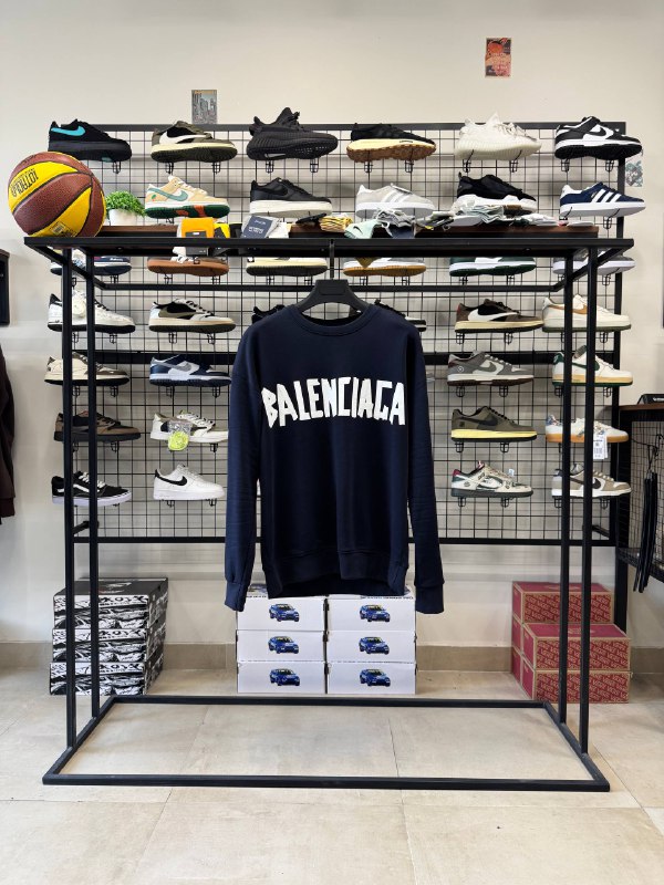 Свитшот Balenciaga