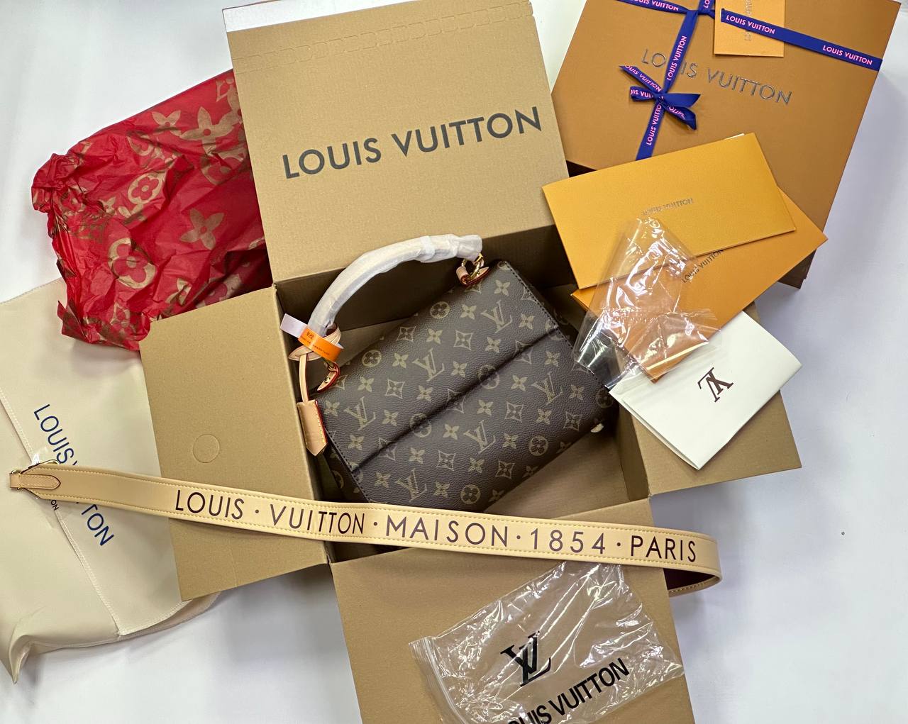 Сумка Louis Vuitton Pochette Métis