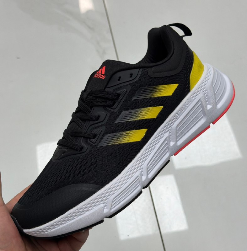 Кроссовки Adidas