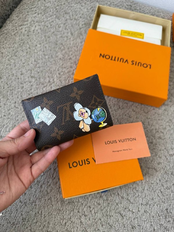 Визитница Louis Vuitton