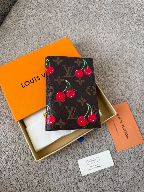Обложки Louis Vuitton