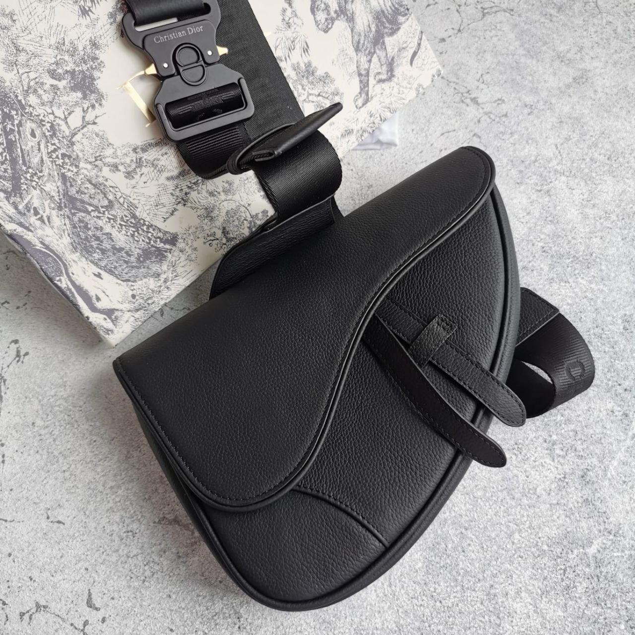 Поясная сумка Dior Saddle