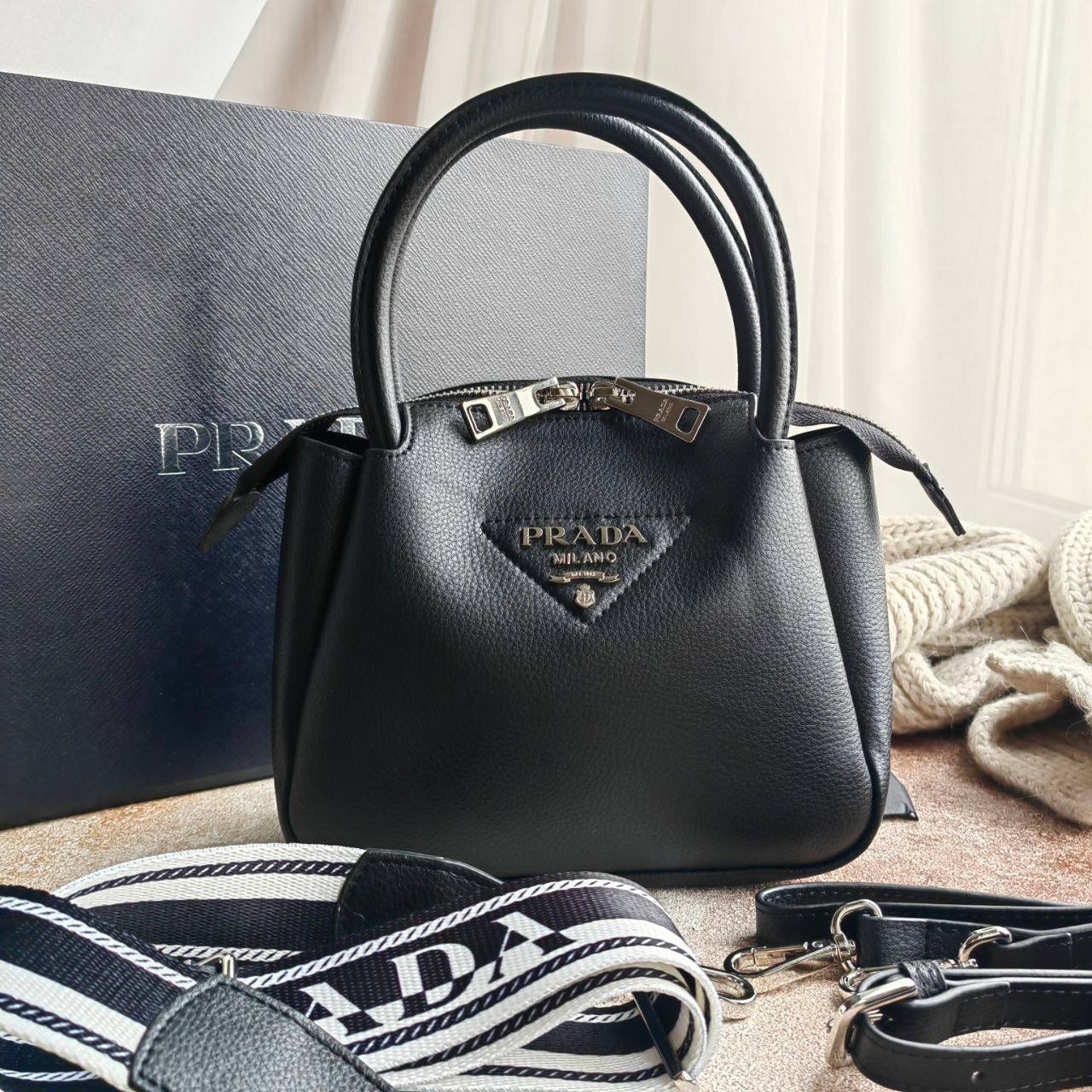 Сумка Prada